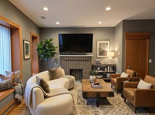 4414 N Clark St #3, Chicago, IL 60640