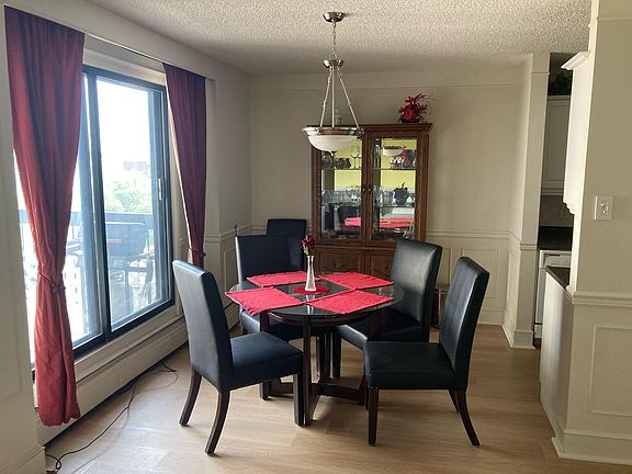 3rd image of 10155 114th St NW #602
