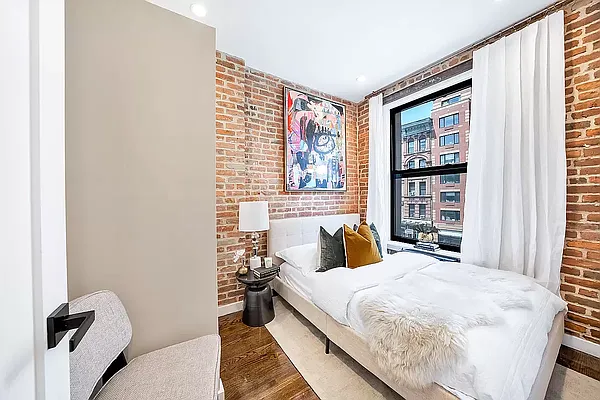 Rented by Douglas Elliman | media 15