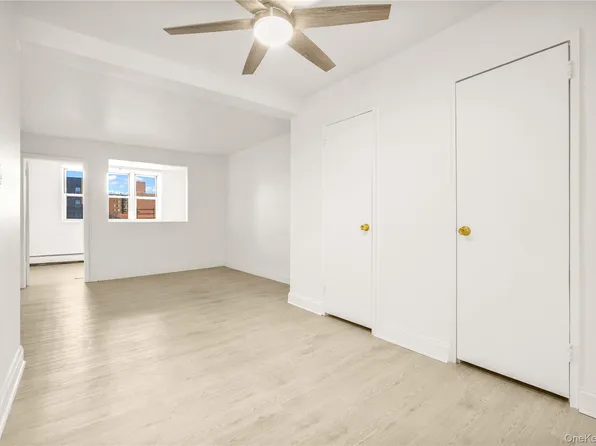 34-20 parsons Boulevard #4W, Flushing, NY 11354