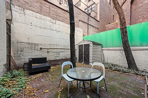 Rented by Corcoran | media 27