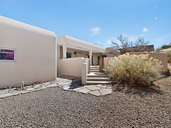 5th image of 300 Mission Ridge Rd