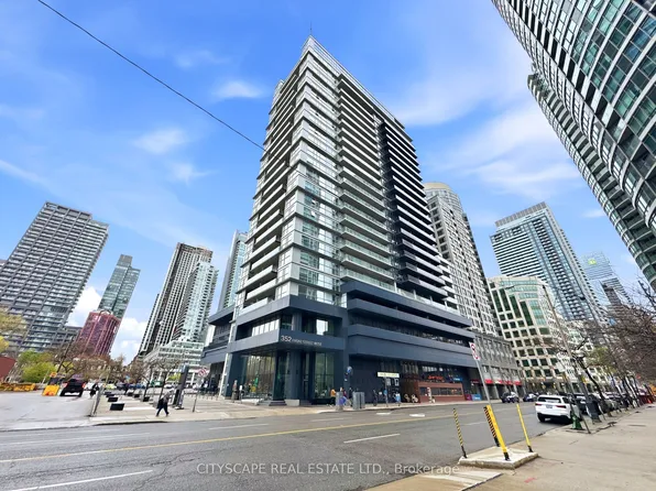 352 Front St W #308, Toronto, ON M5V 0K3