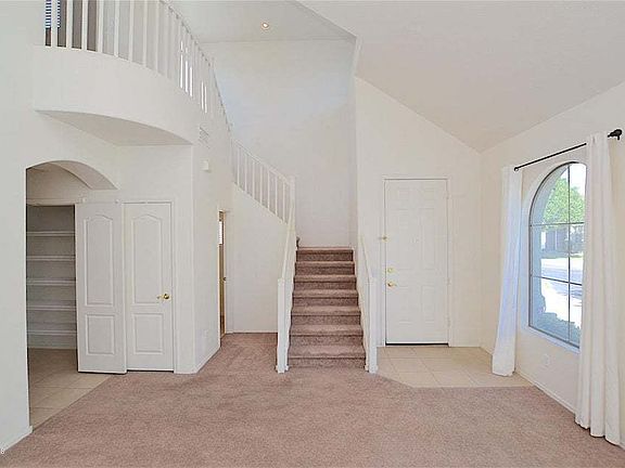 4th image of 5305 E Hilton Ave