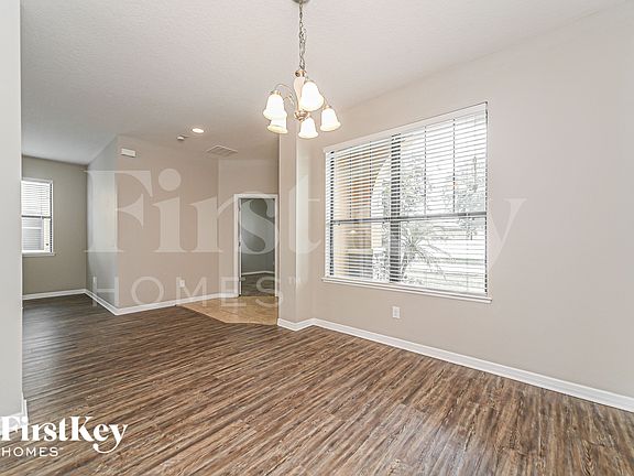 5th image of 3086 Pointe Place Ave