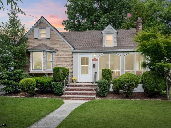 202 Locust Dr, Cranford Twp., NJ 07016