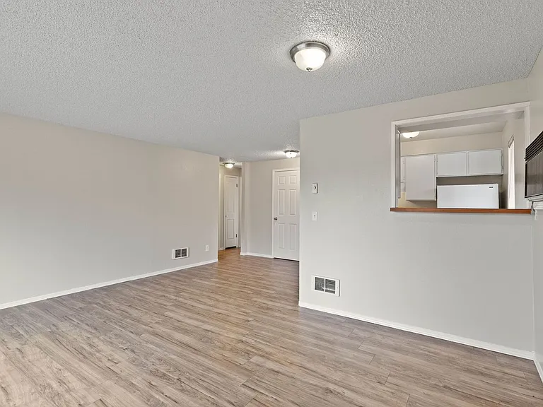 731 S Hatch St — Photo 7