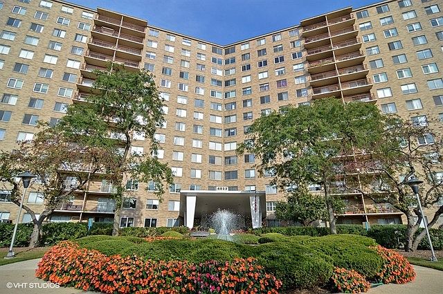 1st image of 6833 N Kedzie Ave APT 301