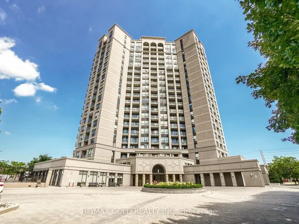 220 Forum Dr Townhouse 102, Mississauga, ON L4Z 4K1