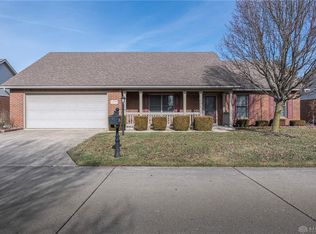1876 Willow Lakes Dr, Springfield, OH
