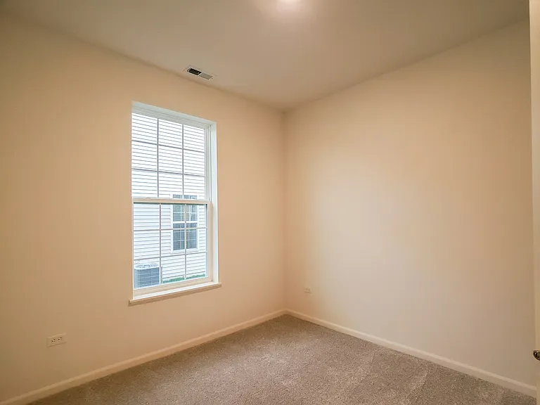 14347 Clover Ave — Photo 12