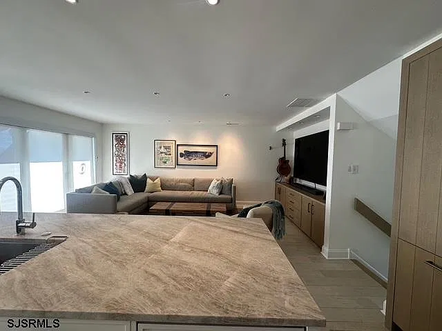 9713 Beach Ave #1-31 — Photo 10