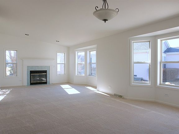 2nd image of 2013 Lake Churchill Dr