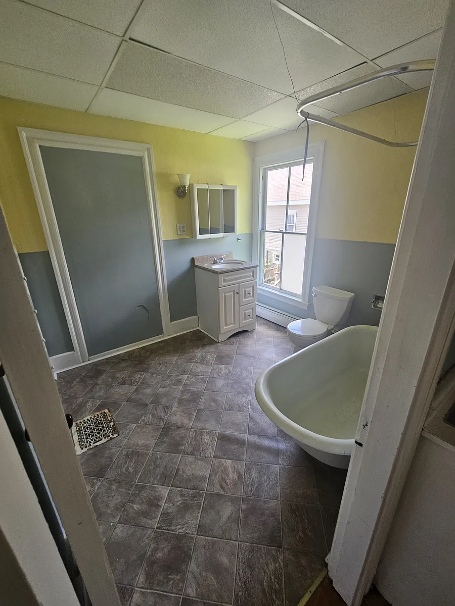 Building Photo - 159 Highland Ave #2