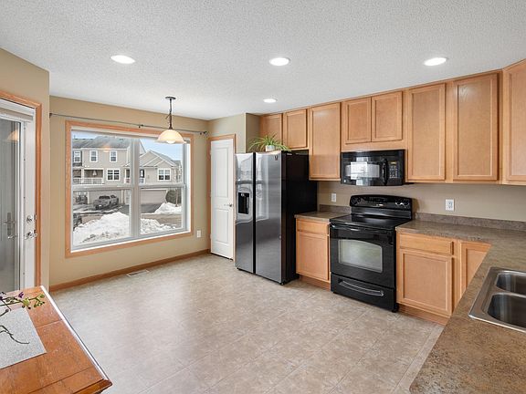 4th image of 15152 French Dr N #D
