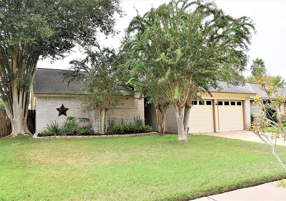 1st image of 915 Holly Hall Dr