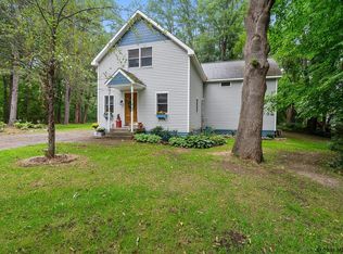 101 Kingsbury Rd, Burnt Hills, NY 12027