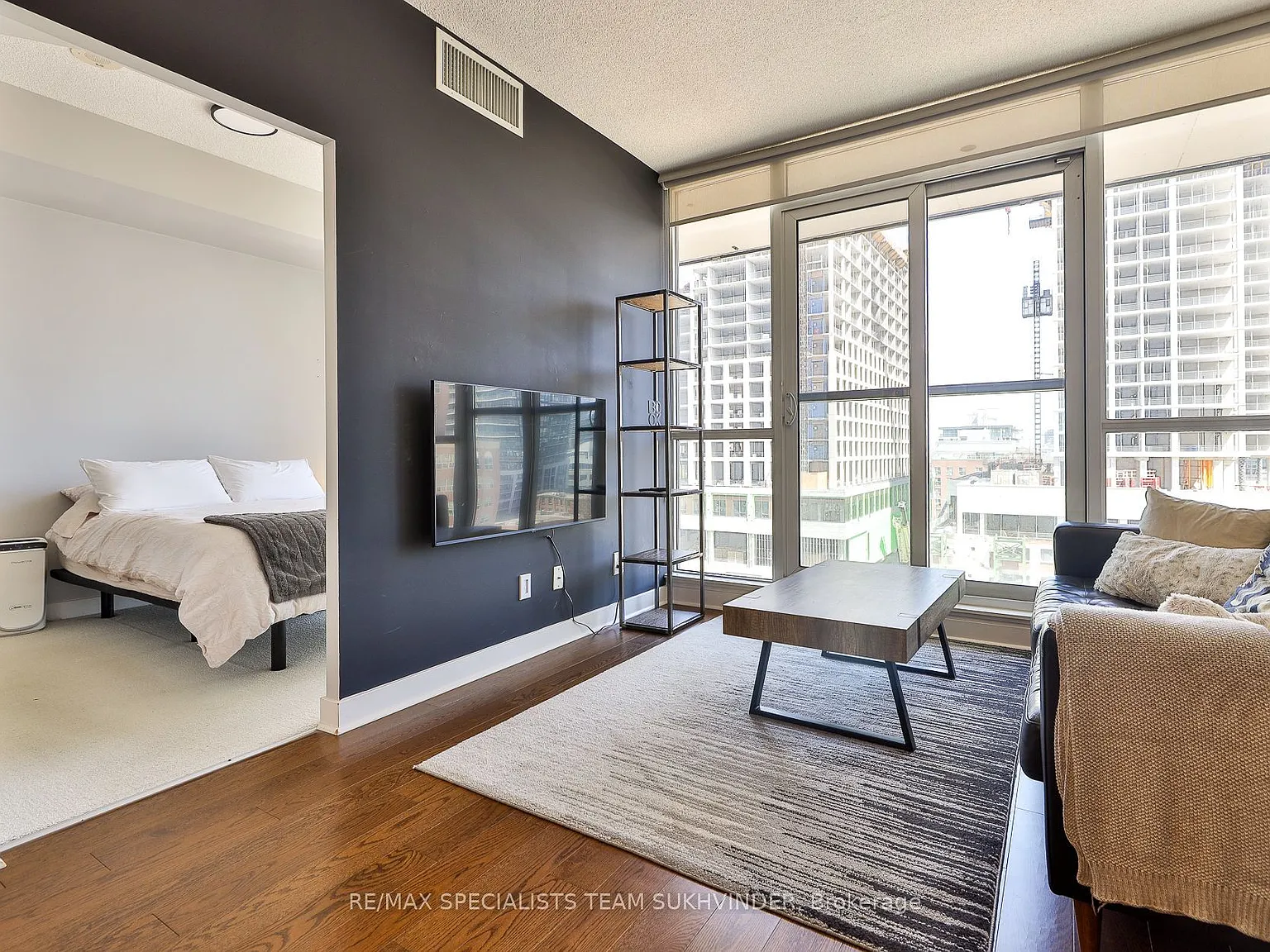 1 bed, $2,300 — Photo 2