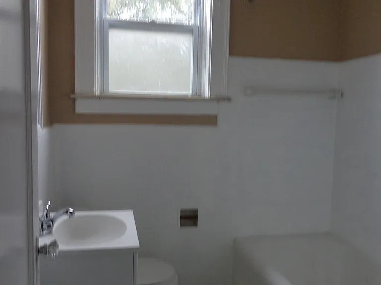 4239 Lawn Ave #2N — Photo 4