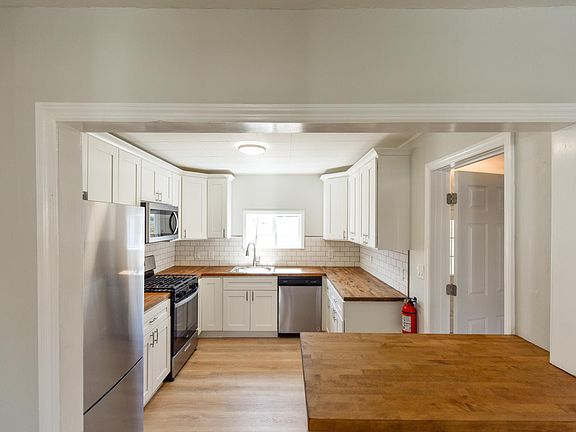 2nd image of 515 Willow Blvd