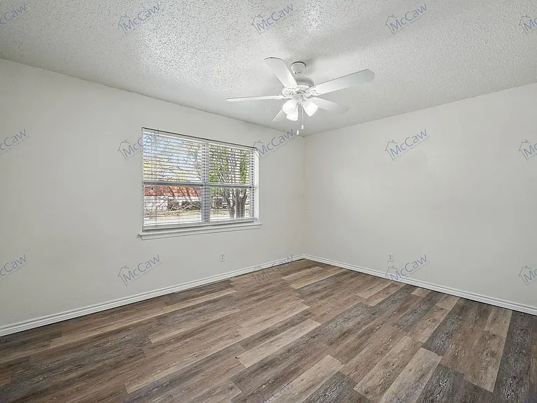 4302 Segura Ct N — Photo 11