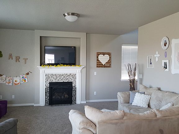 Gas fireplace