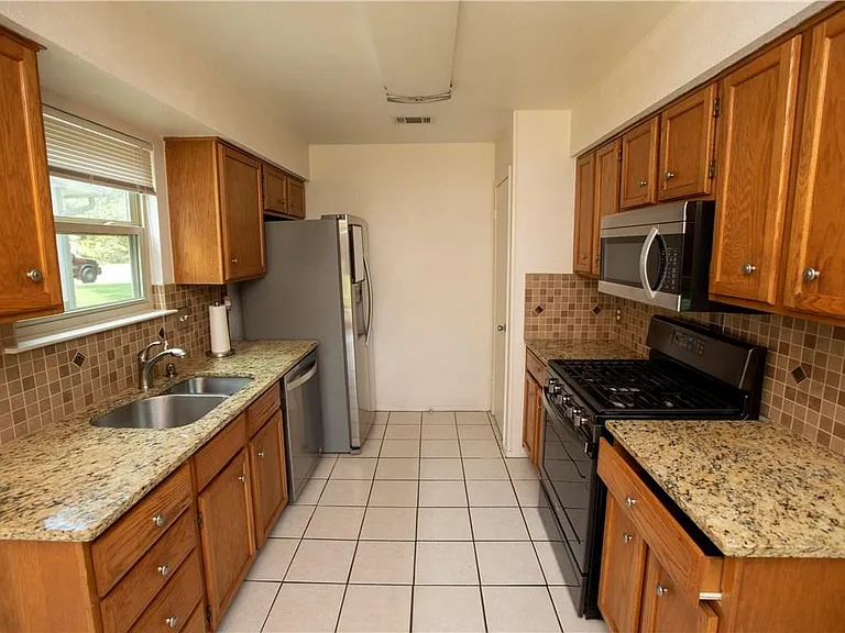 4913 Wing Rd — Photo 7