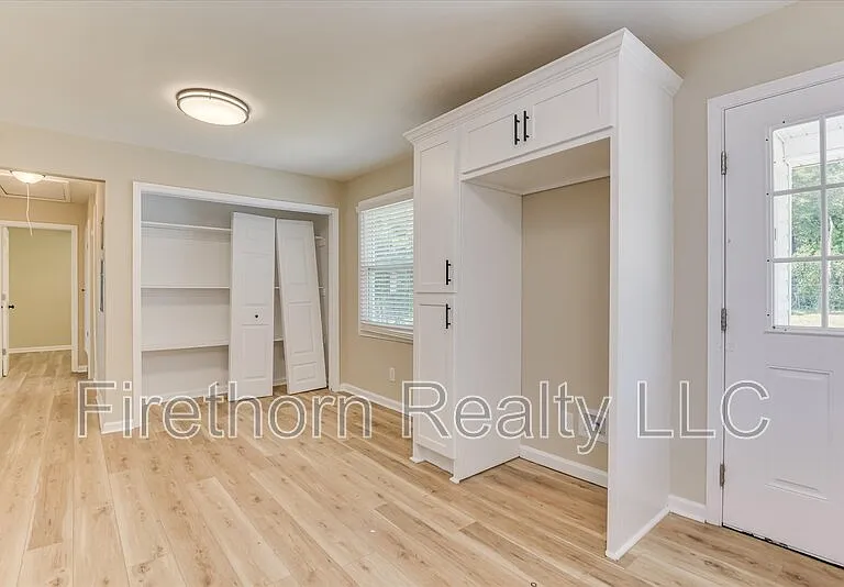 1006 Skyview Dr — Photo 11