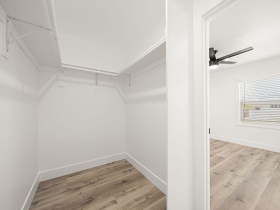 4th image of 3504 Sandwood St #3506-01