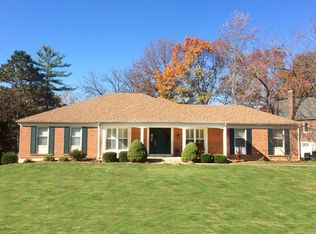 13203 Cedaroyal Dr, Saint Louis, MO 63131