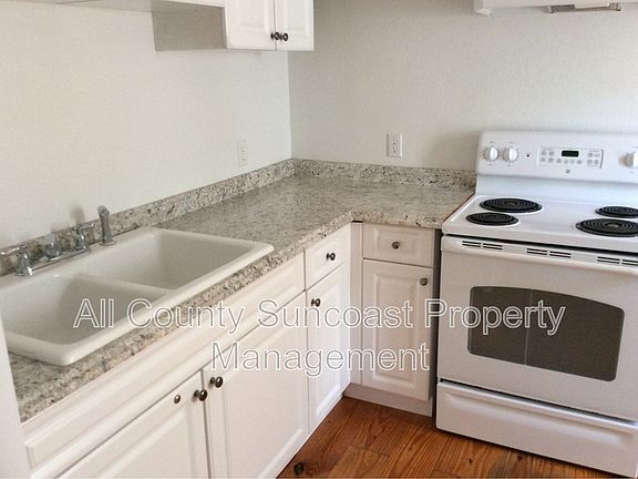 3rd image of 866 53rd Ave N