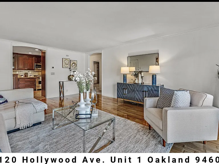 1120 Hollywood Ave #1 — Photo 3