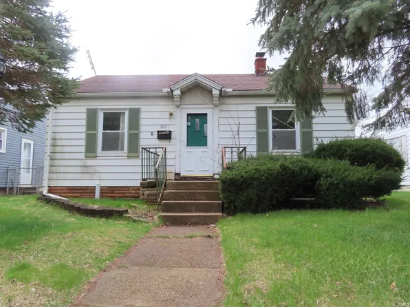 1321 Eclipse Pl, South Bend, IN 46628