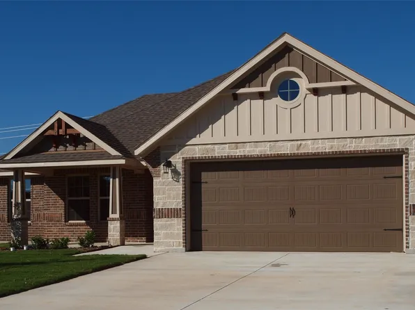 725 Raylan St, Springtown, TX 76082