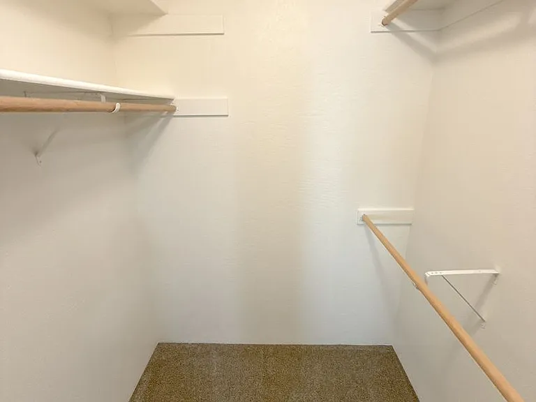 5513-5515 N Hills Dr #5517 — Photo 8