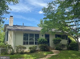 10406 Forest Ave, Fairfax, VA 22030