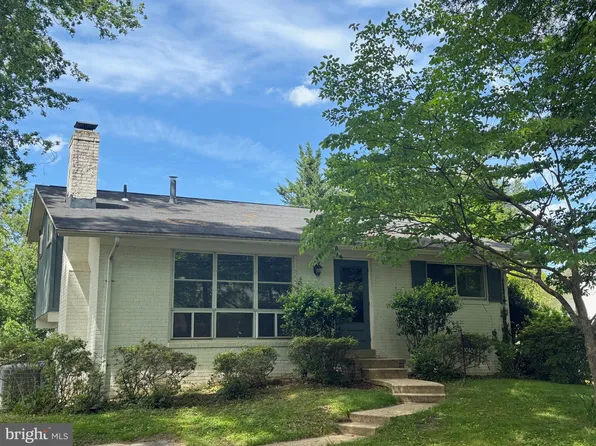 10406 Forest Ave, Fairfax, VA 22030