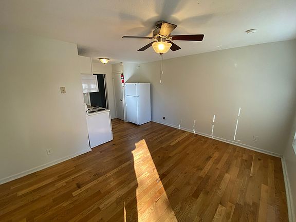 3rd image of 1212 W Chapel Hill St APT 5