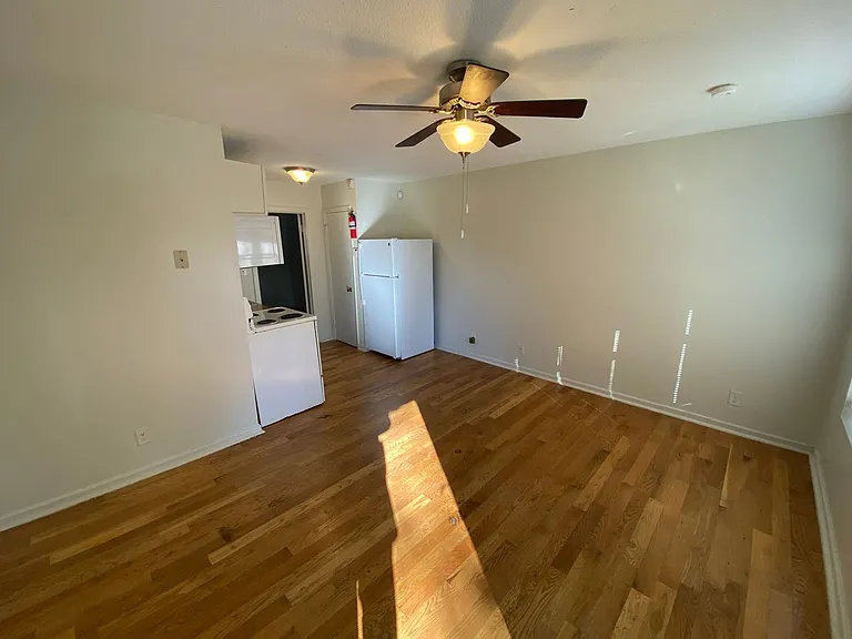 1212 Chapel Hill — Photo 3