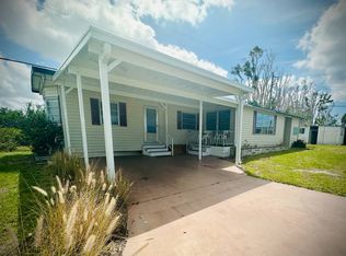 260 2nd St E, Nokomis, FL 34275