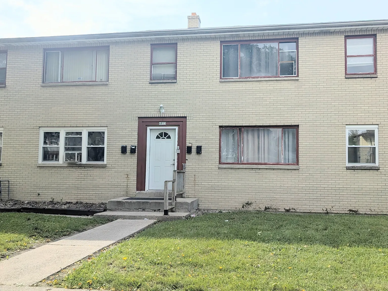 2 bed, 950 sqft, $1,095 — Photo 1