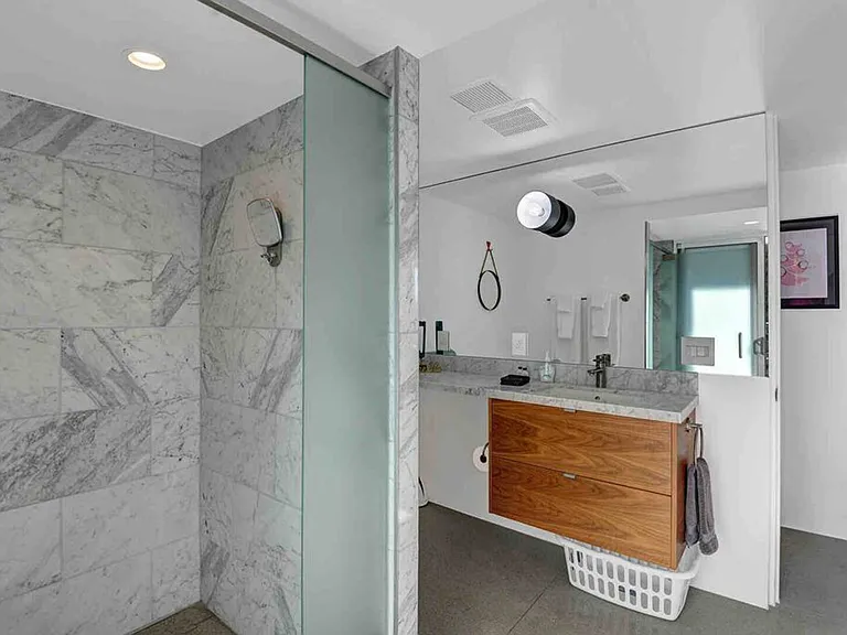 N Sunnyview Dr — Photo 16