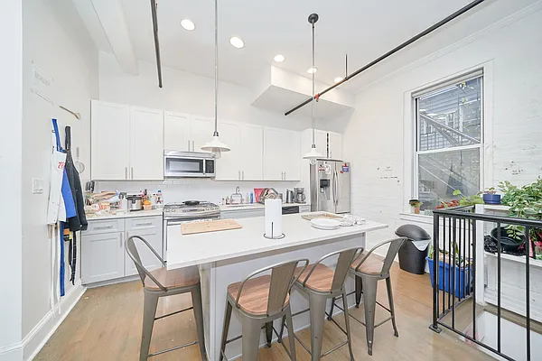 Rented by Living New York | media 3