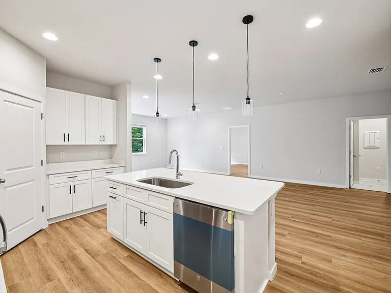 536 E Beresford Ave — Photo 18