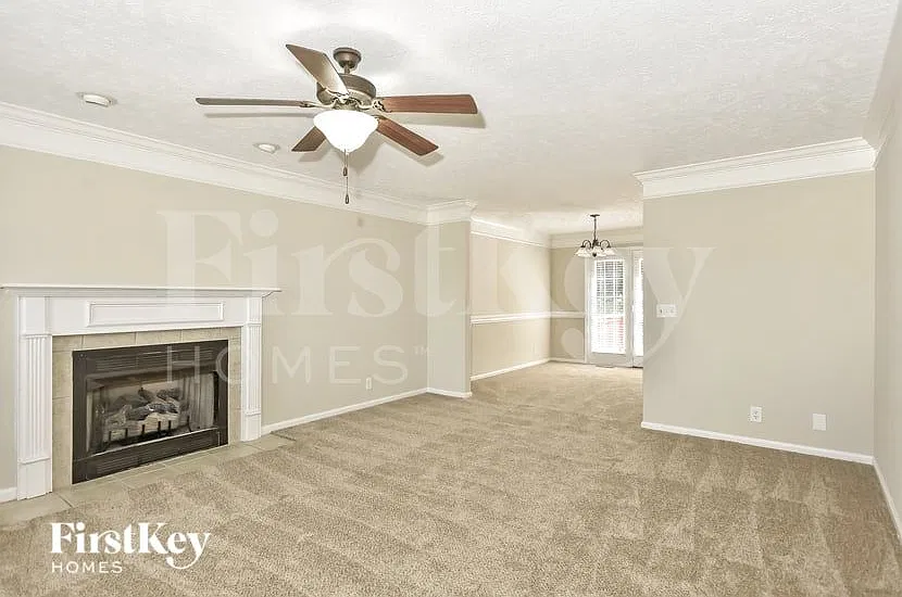 3 bed, 2.5 bath, 2006 sqft, $1,815 — Photo 3