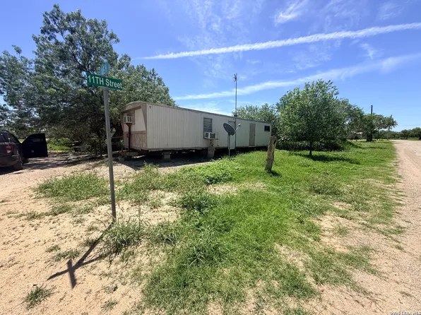 201 E Avenue H LOT 1876-, Christine, TX 78012