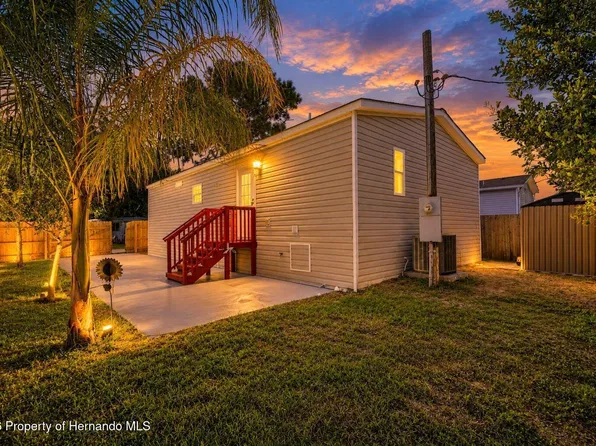1824 Dixie Ln, Holiday, FL 34690