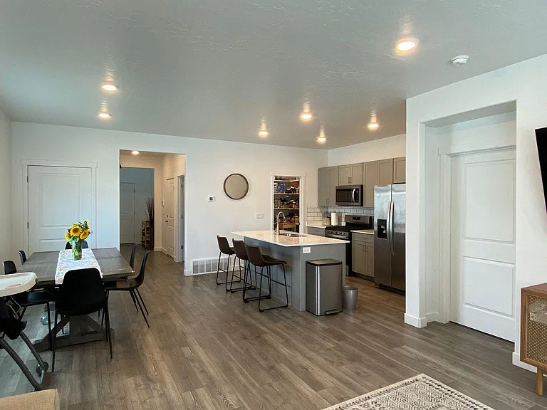 3826 W 620 N — Photo 12