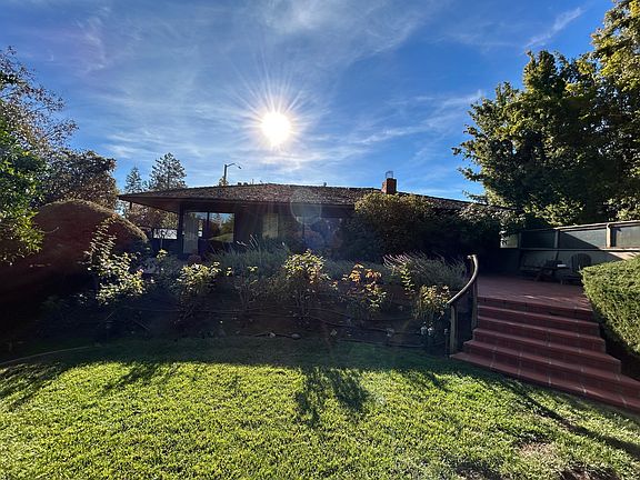 Back Yard, Garden, Brick Patio
