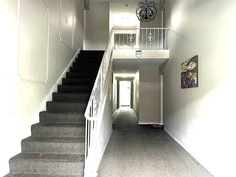 452 Chapel Ridge Dr #H — Photo 3